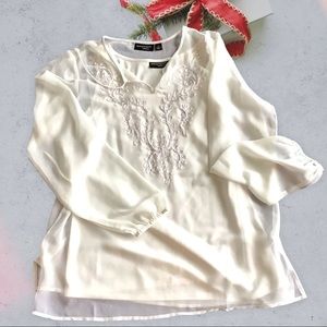 ⚡️NWOT Beautiful 2 piece top⚡️